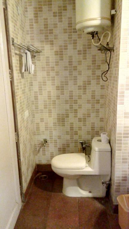 2Bhk Comfortable Furnished Serviced Apartments In Hauz Khas - Woodpecker Apartments Új-Delhi Kültér fotó