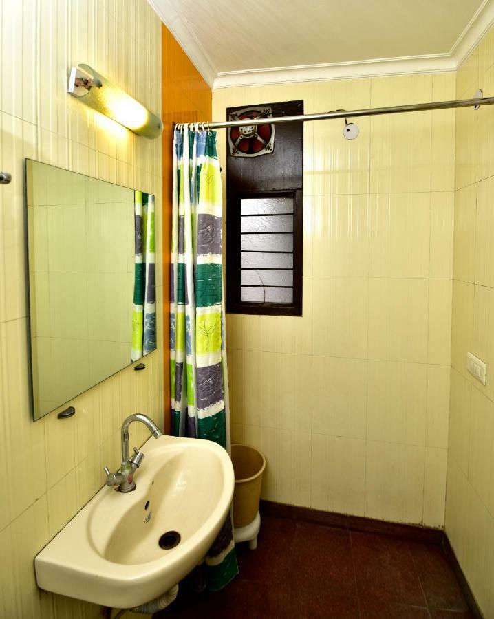 2Bhk Comfortable Furnished Serviced Apartments In Hauz Khas - Woodpecker Apartments Új-Delhi Kültér fotó